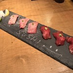 DELICIOUS-AMERICAN BISTRO- - DELICIOUS-AMERICAN BISTRO-渋谷(デリシャス アメリカンビストロ)(東京都渋谷区円山町)サーロイン肉寿司盛り合わせ 6貫 1,460円