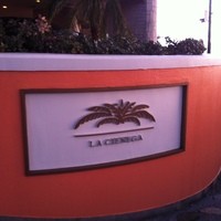 La Classe de Cienega - 入り口のラ・シェネガの屋号です。