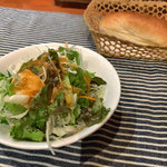 OOLUTO Kitchen Bar - パスタランチのパン、サラダ