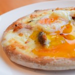 Casual Kitchen Kakurego - 料理写真:ビスマルク