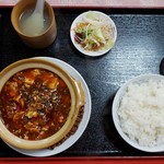 福泰楼 - マーボー豆腐の定食・中辛(800円)です。