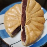 菊園 - 菊最中ハーフカット②