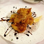 レストラン プティルッソ - （2018年10月）
      鶏のフリット。
      お肉が苦手なMさんですが、鶏肉は比較的大丈夫とのこと。この日のメイン(*′ω`)b
      サクサクの衣の食感に感動！