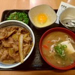Yoshinoya - 『ねぎ玉牛丼（並盛）［汁だく］』と『とん汁』