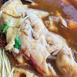 Soup curry tom tom kikir - 大きな骨付き鳥モモ肉