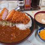 お食事 まるやま - とんかつカレー  ￥1200  味噌汁 ￥100