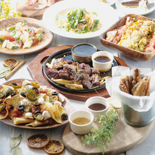 昼も夜も楽しめる豊富なメニューです！