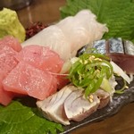 飲んべぇ食堂 らくだ屋 - 刺身盛合せ