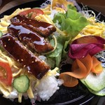 カフェアンドショップ ロータスランド - 2019/06/29
      きまぐれサラダ 450円
      おまかせセット 550円
      和パフェ 620円
      ドリンクセットアイスミルク 190円