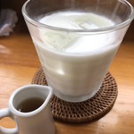 カフェアンドショップ ロータスランド - 2019/06/29
      きまぐれサラダ 450円
      おまかせセット 550円
      和パフェ 620円
      ドリンクセットアイスミルク 190円