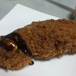 あさの精肉店 - 2019年6月。串カツはとんかつソースと辛子で。