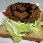 あさの精肉店 - 2019年6月。メンチカツパン。