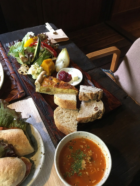 蓼科クラフトヴィレッジ 陶芸工房 陶仙房 茅野市その他 カフェ 食べログ