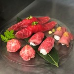 Yakiniku Motsunabe Gojouen - 黒毛和牛炙り寿司4種セット