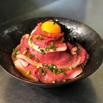 Yakiniku Motsunabe Gojouen - 黒毛和牛自家製ローストビーフ丼セット