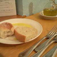 イタリア料理 リストランテ フィッシュボーン - パン