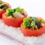 わたす日本橋 - 帆立と夏野菜の冷製トマトファルシ～柑橘ジュレ添え～