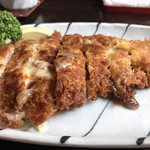 仁亭 - 仁亭風焼きかつはチーズかつですね。