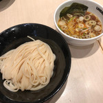 アンダーグラウンド ラーメン 頑者 コクーンシティ店 - 