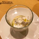 アンディアーモ アッラ ウシータ - とうもろこしのクレマ ブラータチーズ