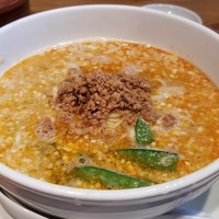 個室中華 頤和園 溜池山王店 - 担々麺