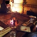 好日庵 - 2011年12月撮影　囲炉裏がエーかんじです。