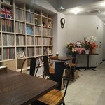 カフェ アチャ - 店内①