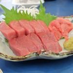 陸奥 こむらさき - 生マグロ盛り