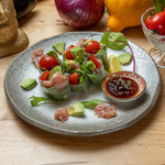 Fresh spring rolls with avocado and seared tuna