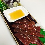 竜の巣 - 希少な馬のレバ刺し