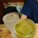魚飯 - 緑茶ハイとレモンサワーで乾杯！