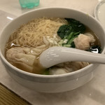 SilverKris Lounges - 雲吞麺