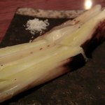 ジビエ料理 あまからくまから - 「下仁田ねぎ炭火焼」：外の部分は歯応えを残しながらも、中はトローンと甘い♪