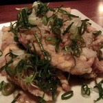 ジビエ料理 あまからくまから - 「佐助豚の天ぷら　ねぎみぞれポン酢」：旨みが凝縮し、昇華された痛快なひと皿！