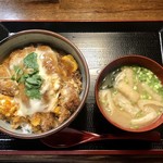 遊酒食堂 宇都宮 - かつ丼（600円）