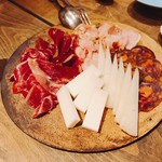 アサドール ロカ - ハム、チーズ