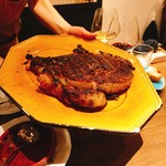 アサドール ロカ - １kgの骨つき肉