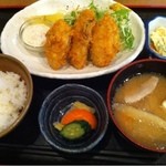 たけちゃんの台所 - 牡蠣フライ定食