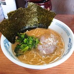 家系ラーメン みさき家 - どうです美味いっちゅうの〜(￣∇￣ﾉﾉ"ﾊﾟﾁﾊﾟﾁﾊﾟﾁ!!