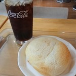 ウイング - チーズパン＋アイスコーヒー