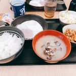 吉野家 - ハムエッグ牛小鉢定食（しじみ汁変更）