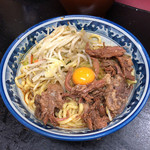 らーめんしょっぷ 中吉 綾瀬店 - 牛すじまぜそば