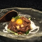 Kuimonoya Wan - 馬肉のごま塩ユッケ 590円 税別