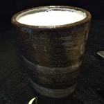 Kuimonoya Wan - ビールは陶器のグラスで