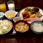 ターミナル アートイン - 【2019.6.30(日)】盛り付けた朝食バイキング料理