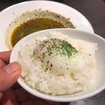 プロント - 大阪スパイスカレーパスタ＋半熟卵ごはん