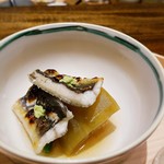 温石 - 天然鰻の白焼きと丸茄子