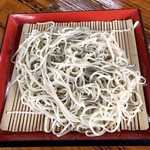 やまびこ - 粗挽き蕎麦（限定）950円。※替え玉のみ540円。