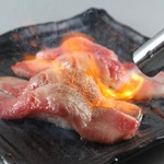 あぶり牛にぎり（1貫）