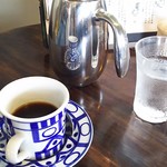 うふcafe - ホットコーヒー ポットの来ます
